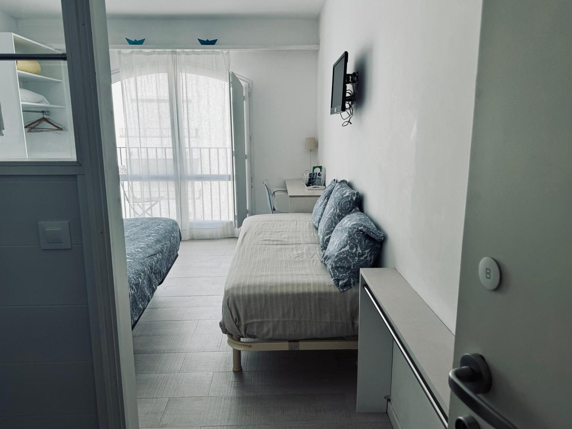 Hostal Marina קדאקז מראה חיצוני תמונה