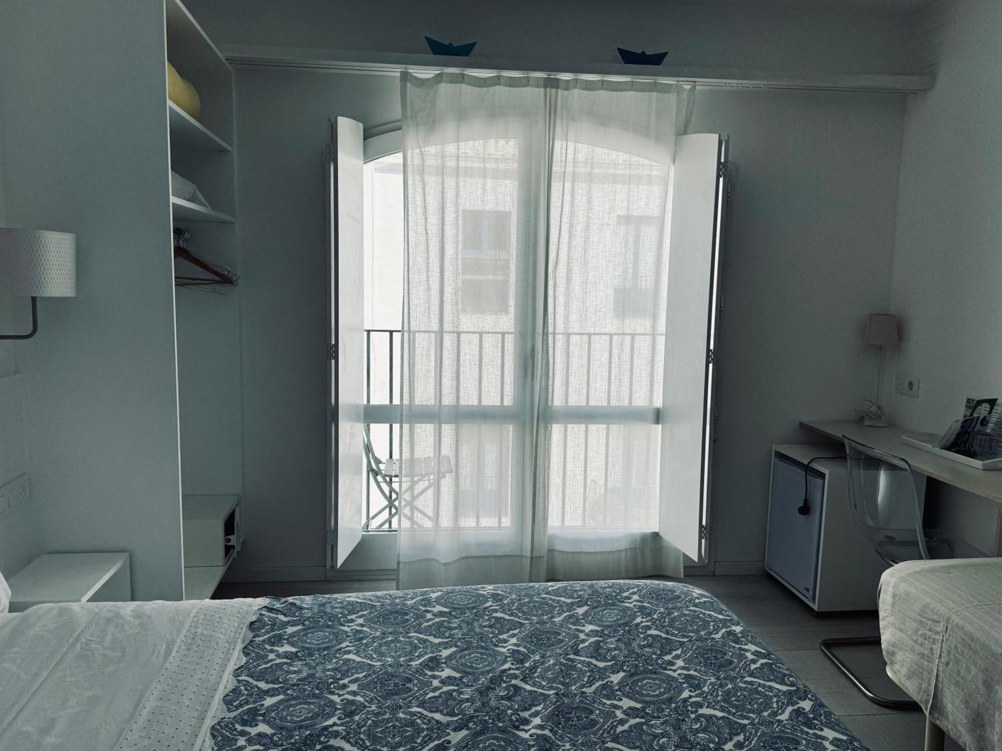 Hostal Marina קדאקז מראה חיצוני תמונה