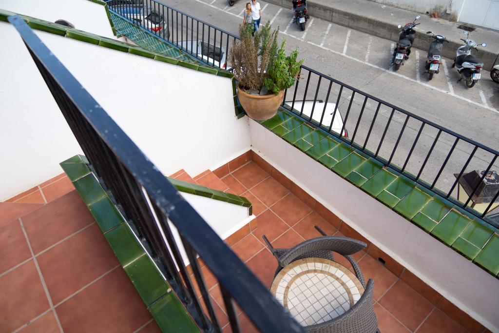 Hostal Marina קדאקז מראה חיצוני תמונה