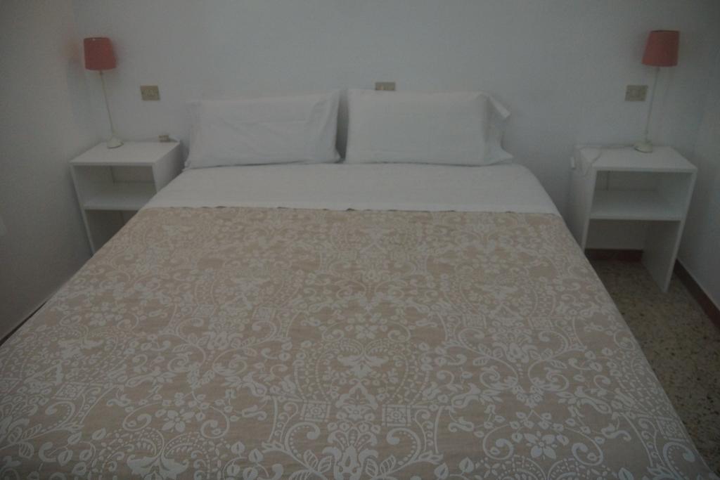 Hostal Marina קדאקז מראה חיצוני תמונה